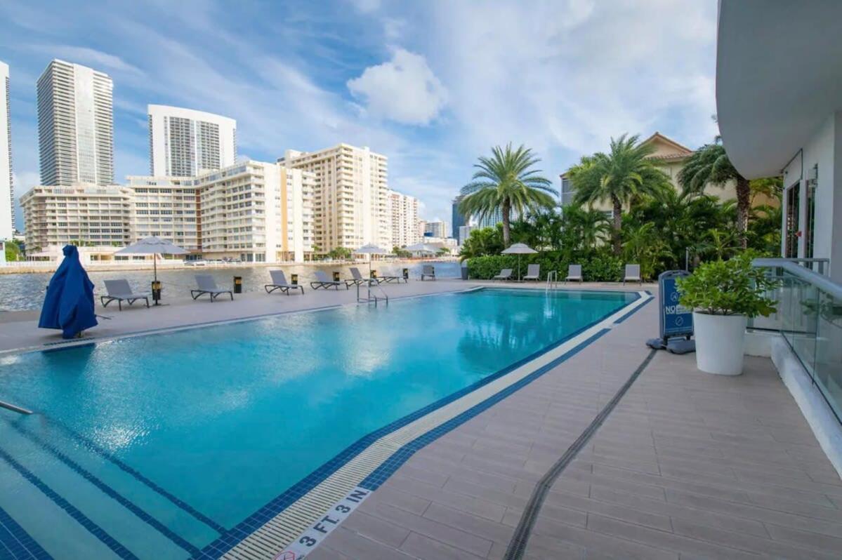 Готель Spectacular View Wbalcony Pool Галландейл-Біч Екстер'єр фото